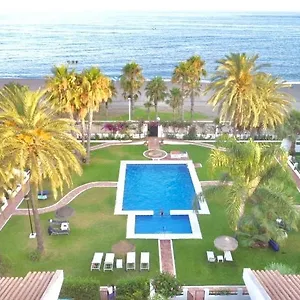  Сasa de vacaciones Beachfront Oasis In Costa Del Sol.