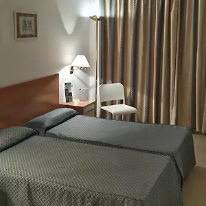 El Paraiso Hotel