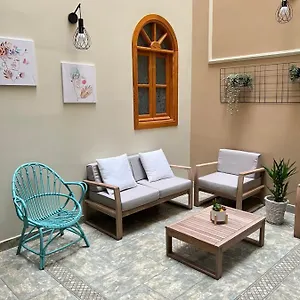 La Casa De Lola Homestay